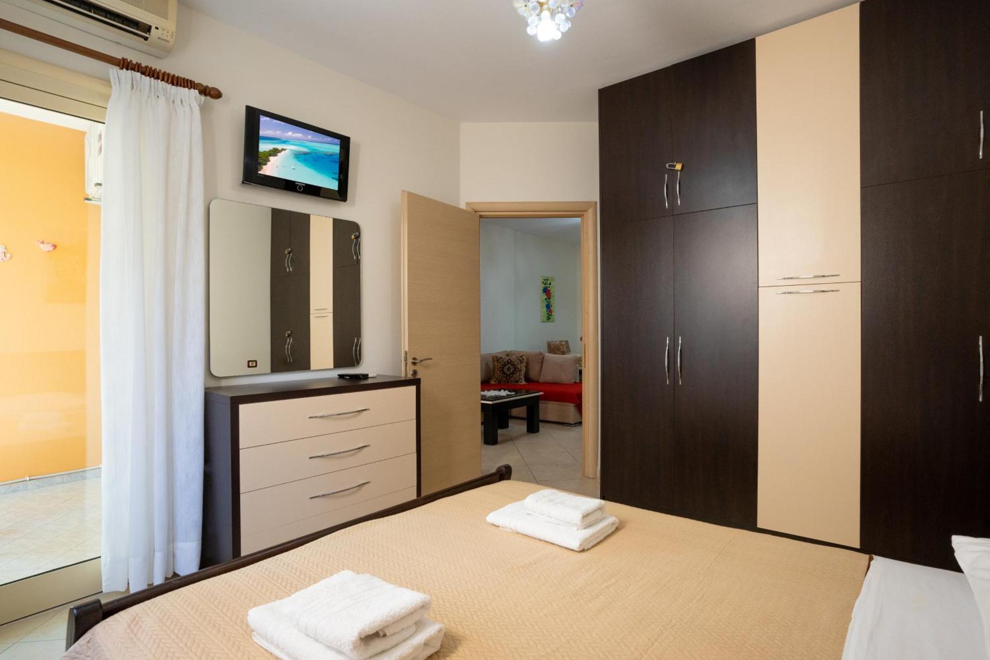 Leilighet Beachside With Sea View Vlorë
